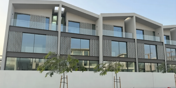 3-Bedroom-Townhouse-for-Sale-in-Nad-Al-Sheba-Gardens-Phase-2-6.png