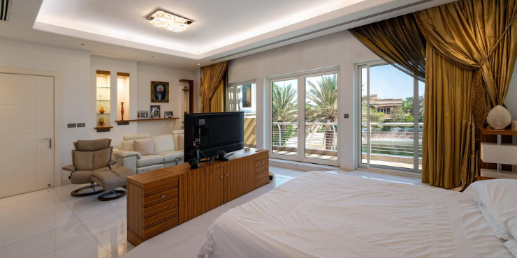 7-Bedroom-Villa-in-Emirates-Hills-Dubai-11.png