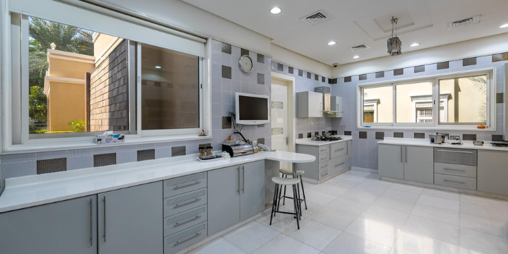 7-Bedroom-Villa-in-Emirates-Hills-Dubai-16.png