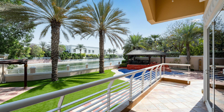 7-Bedroom-Villa-in-Emirates-Hills-Dubai-2.png