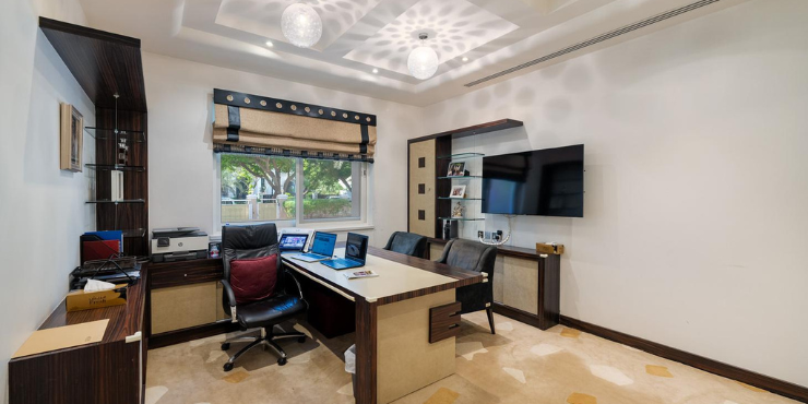 7-Bedroom-Villa-in-Emirates-Hills-Dubai-20.png