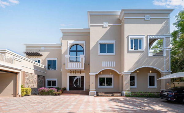 7-Bedroom-Villa-in-Emirates-Hills-Dubai-24.png