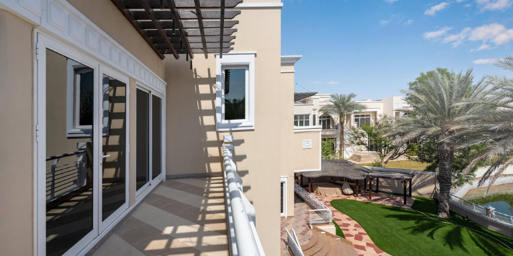 7-Bedroom-Villa-in-Emirates-Hills-Dubai-3.png