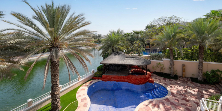 7-Bedroom-Villa-in-Emirates-Hills-Dubai-4.png