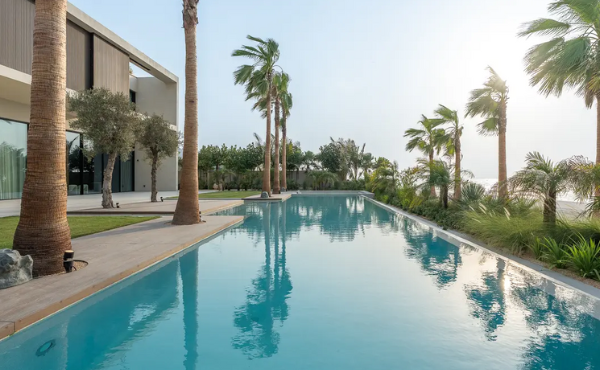 Beachfront-Mansion-for-Sale-in-Jumeirah-Bay-Island-12.png