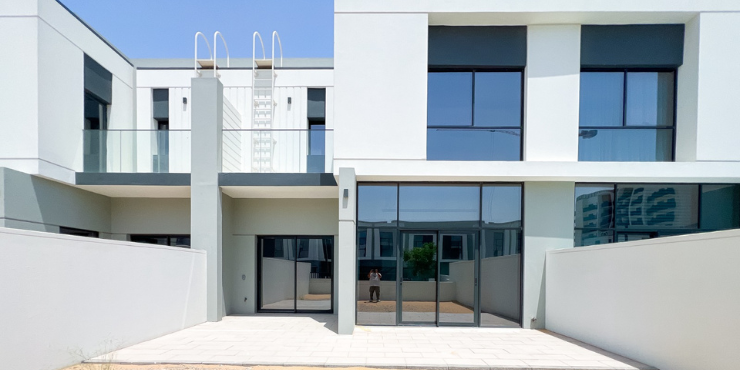 Elegant-3BRMaid-Townhouse-for-Sale-in-Murooj-Al-Furjan-West-14.png