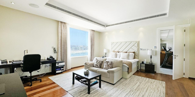 Exquisite-6-Bedroom-Signature-Villa-in-Palm-Jumeirah-1.png