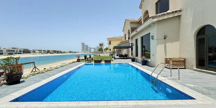 Exquisite-6-Bedroom-Signature-Villa-in-Palm-Jumeirah-11.png