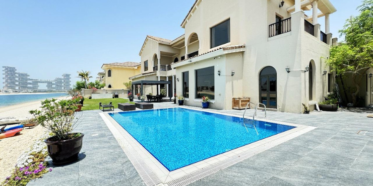 Exquisite-6-Bedroom-Signature-Villa-in-Palm-Jumeirah-4.png