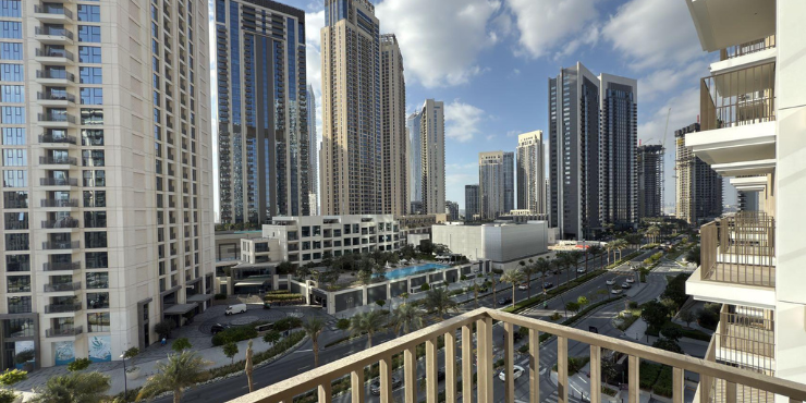 Luxury-1BR-in-Creek-Palace-with-Burj-Khalifa-Sea-View-13-1.png